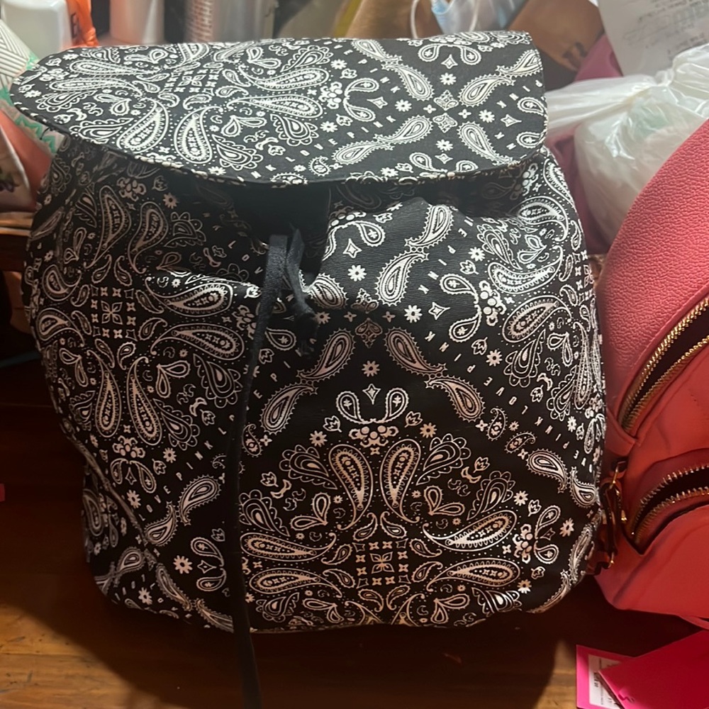 VS small black paisley CUTE Bag!
